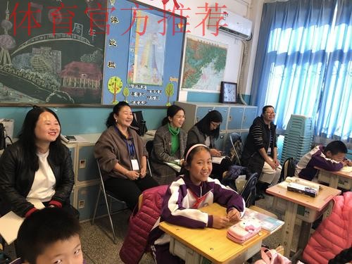 引入德国足球青训教材 张路孙葆洁参与交流 引入德国足球青训教材 张路孙葆洁参与交流